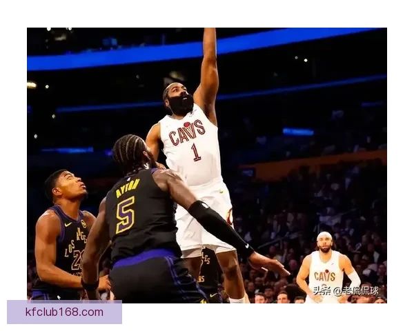 湖人横扫骑士迎四连胜 东契奇复出豪取42分哈登贡献17分